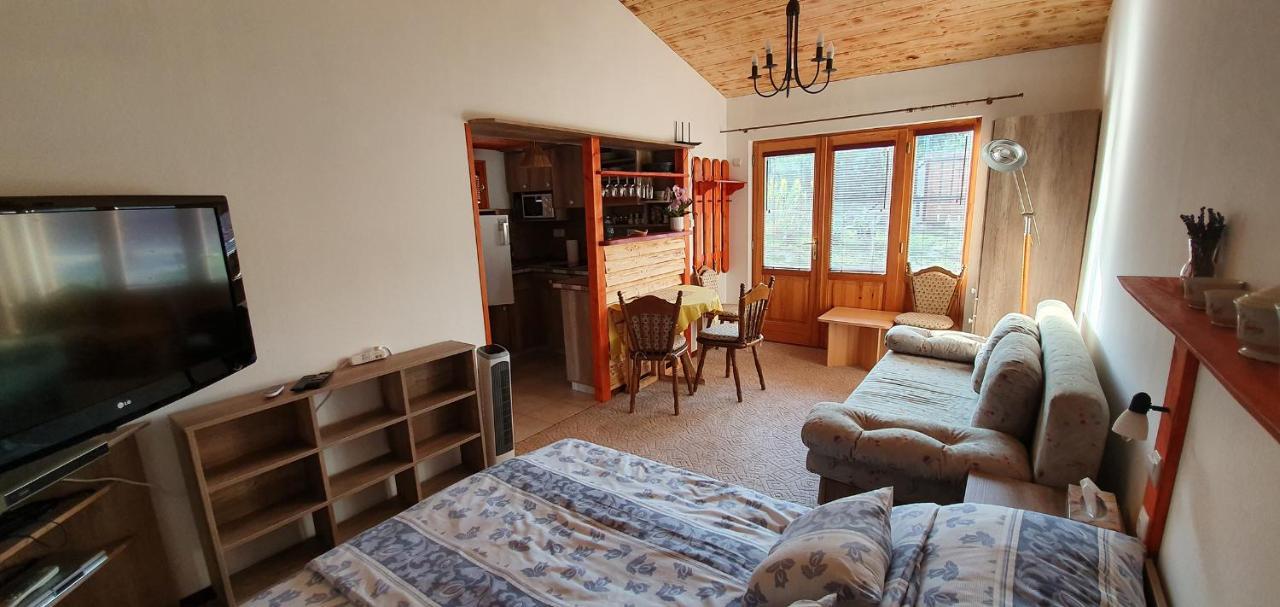 Dalia Apartmanok Csopak Rom bilde